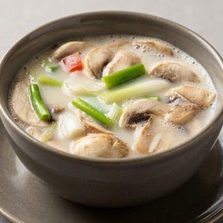 Tom Kha